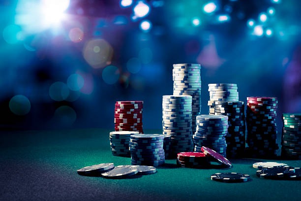 matoto Most Played section showing active Liga 1 matches, live-dealer tables, and slot games